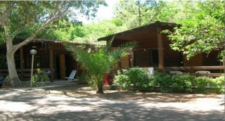 Chalet Visto da fuori Viola Chalet Club Residence Rodi Gargano